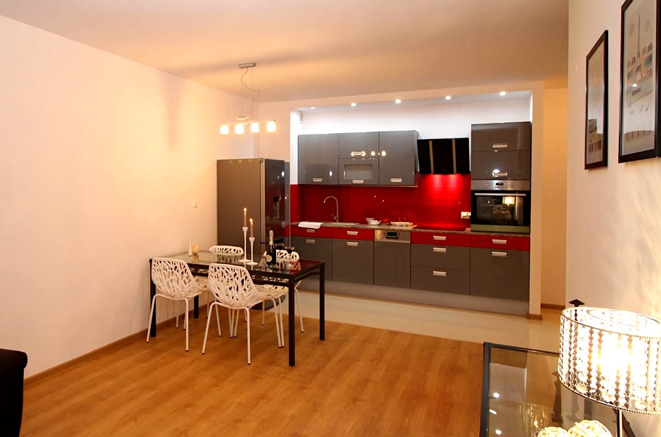 Modern Red Kitchen Painting 2019