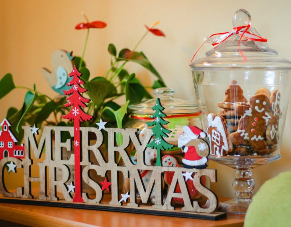 Holiday House Painting Tips 2021