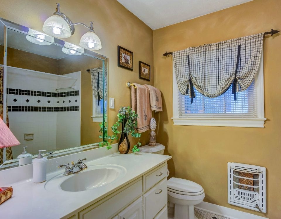Best Small Bathroom Colors Texas Painting